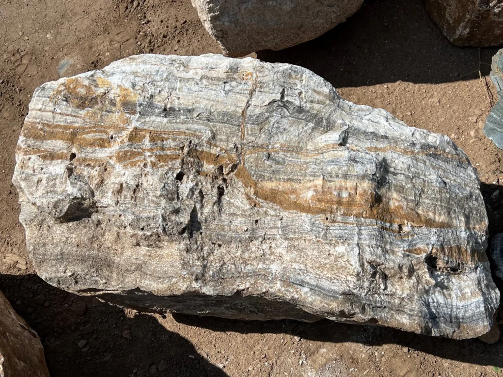 Black Canyon Onyx Boulders
